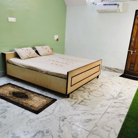Yellow Homestay - Modern 2Bhk Ac Stay Jabalpur Exterior foto