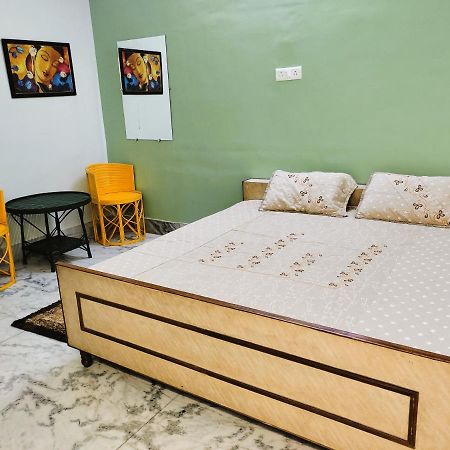 Yellow Homestay - Modern 2Bhk Ac Stay Jabalpur Exterior foto